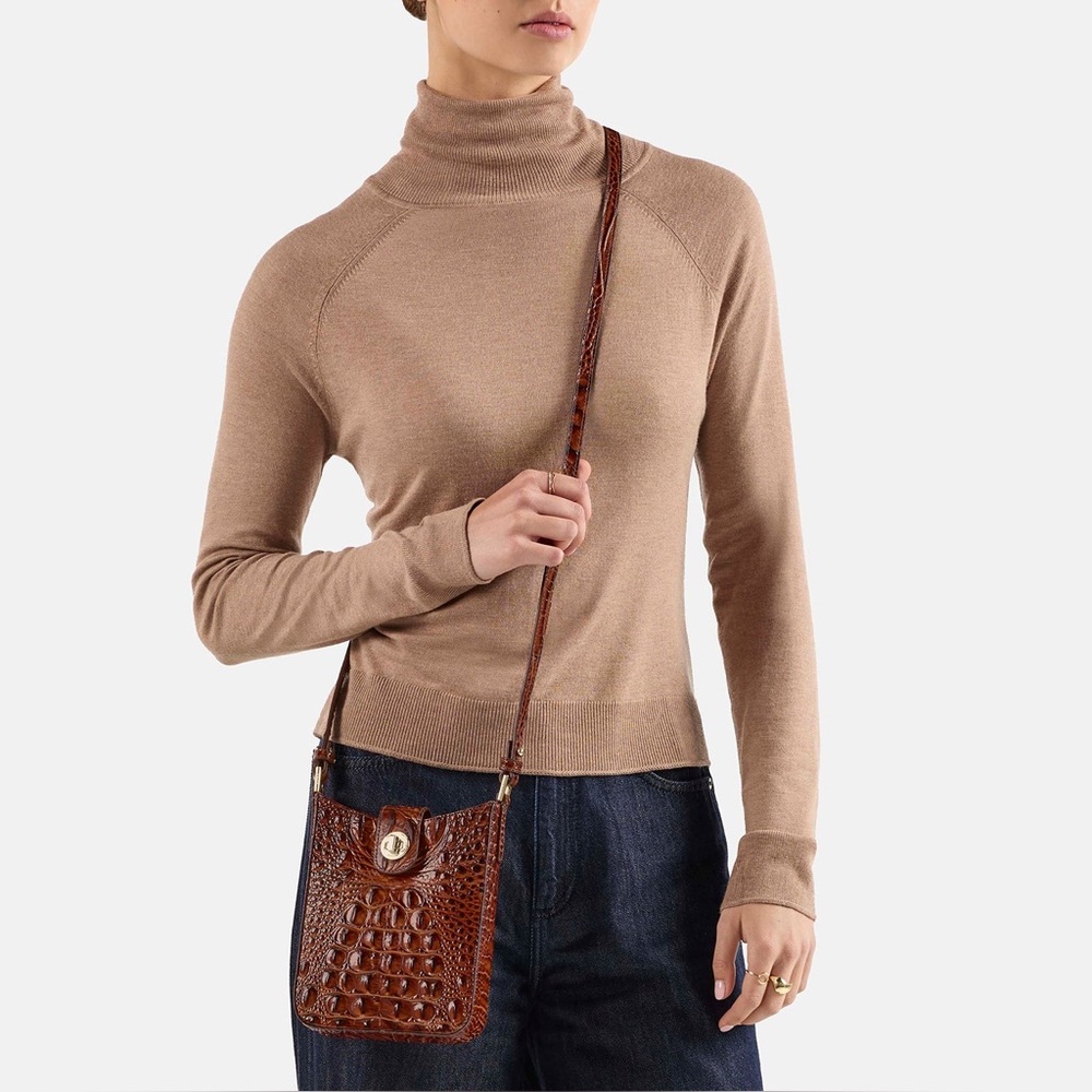 Brahmin Marley Crossbody. - Picture 4 of 9
